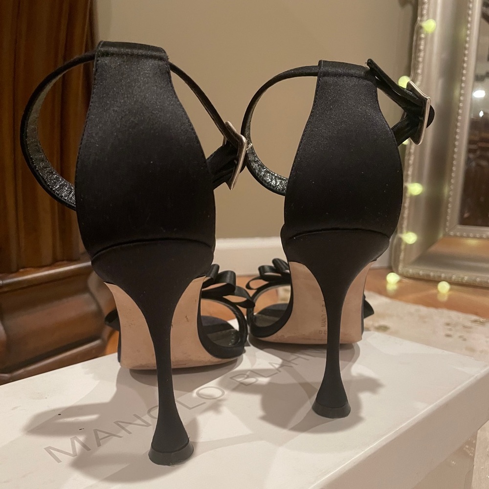 Manolo Blahnik Vinkaos Heels - Picture 5 of 5